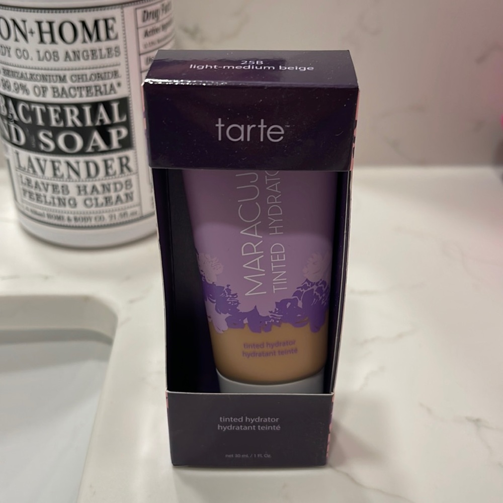 Tarte maracuja tinted hydrate moisturizer